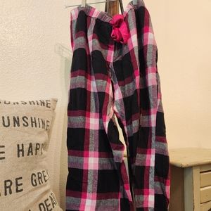 Old Navy flannel maternity pants